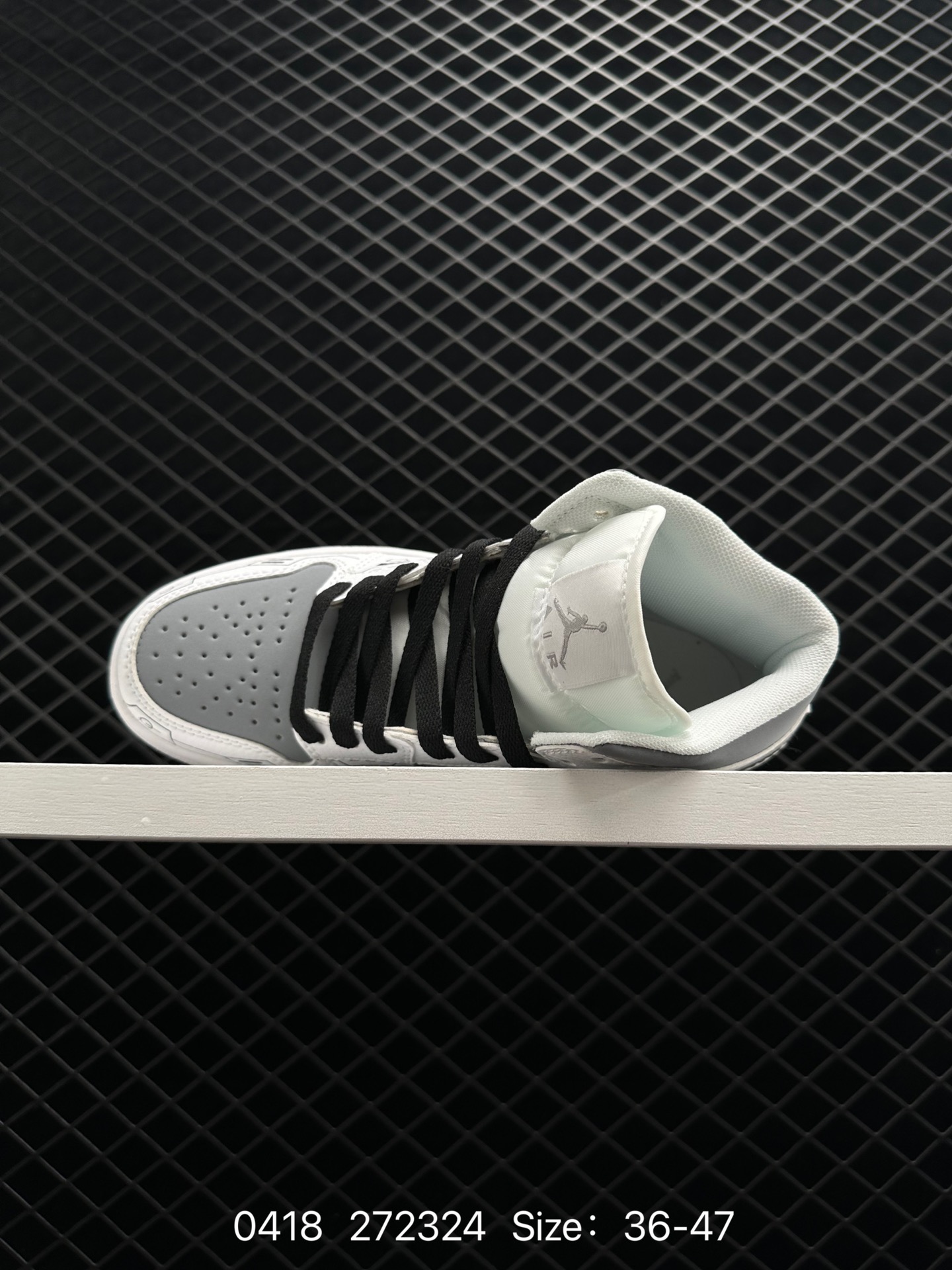 Air Jordan 1 Mid “Obsidian”